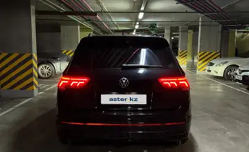 Volkswagen Tiguan 2021 года за 18 000 000 тг. в Астана фото 3