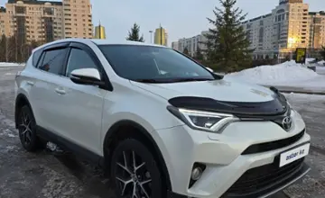 Toyota RAV4 2016 года за 10 800 000 тг. в Астана фото 3