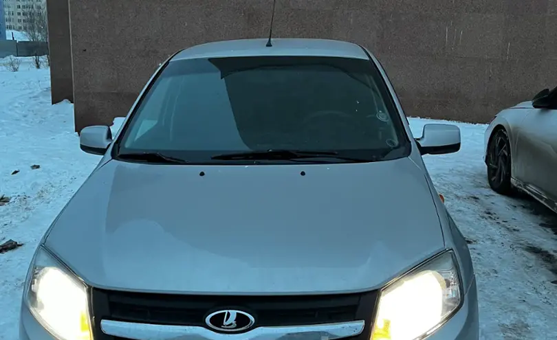 LADA (ВАЗ) Granta 2013 года за 3 000 000 тг. в Астана фото 2