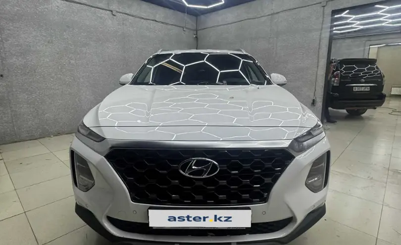 Hyundai Santa Fe 2020 года за 14 500 000 тг. в Алматы