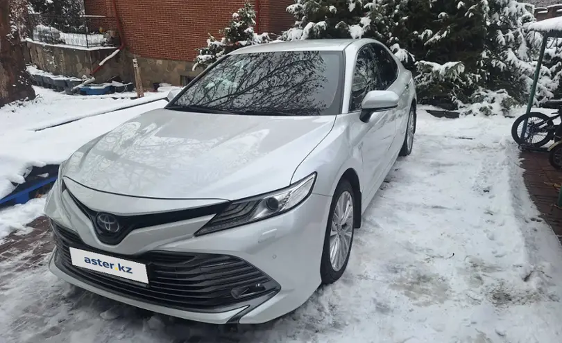 Toyota Camry 2020 года за 15 500 000 тг. в Алматы