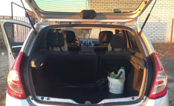 Renault Sandero 2013 года за 3 900 000 тг. в Уральск фото 4