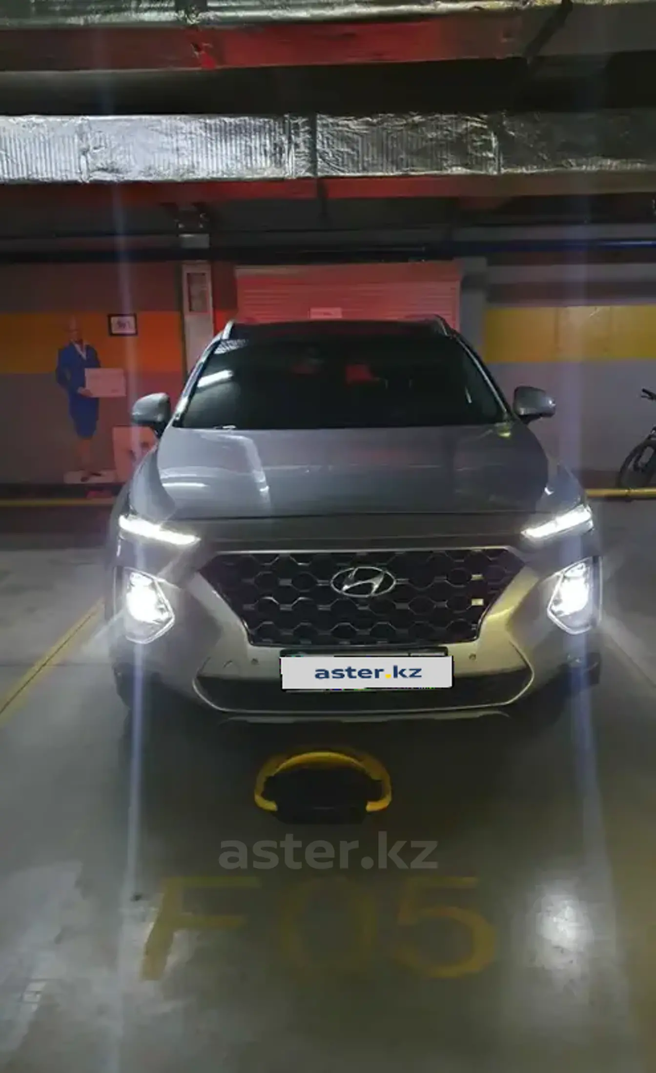 Hyundai Santa Fe 2020 года за 15 200 000 тг. в Алматы фото 3