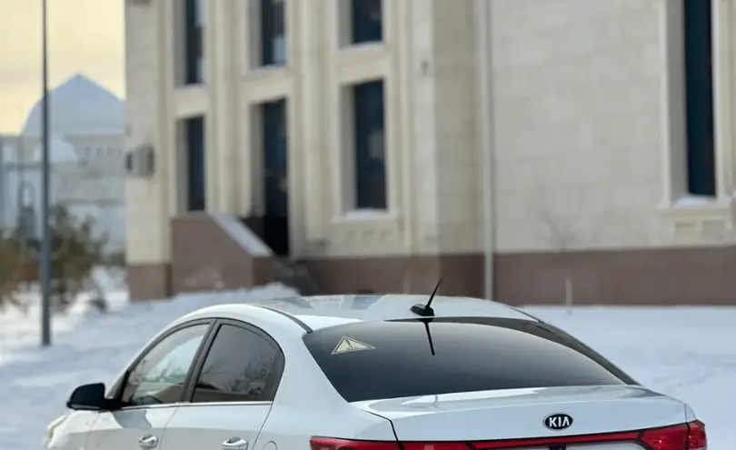 Kia Rio 2019 года за 6 200 000 тг. в Астана