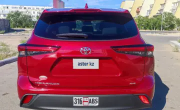 Toyota Highlander 2023 года за 24 000 000 тг. в Актау фото 4