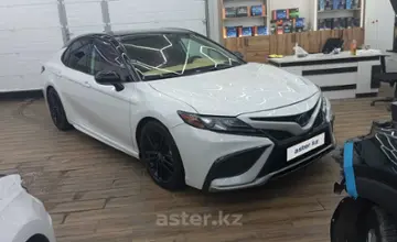 Toyota Camry 2022 года за 16 500 000 тг. в Алматы фото 2