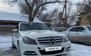 Mercedes-Benz C-Класс 2011 года за 6 800 000 тг. в Астана фото 1