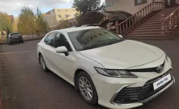 Toyota Camry 2021 года за 14 500 000 тг. в Астана фото 3
