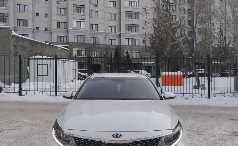 Kia K5 2016 года за 8 300 000 тг. в Астана фото 2