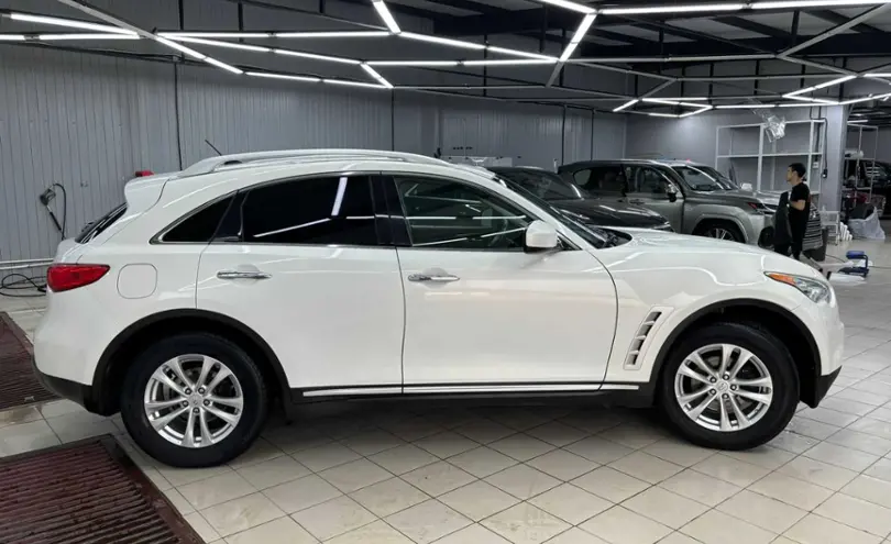 Infiniti FX 2008 года за 9 000 000 тг. в Актобе фото 2