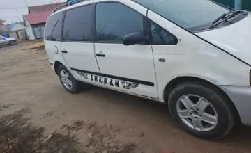 Volkswagen Sharan 2000 года за 2 500 000 тг. в Актюбинская область