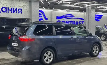 Toyota Sienna 2016 года за 12 500 000 тг. в Шымкент фото 4