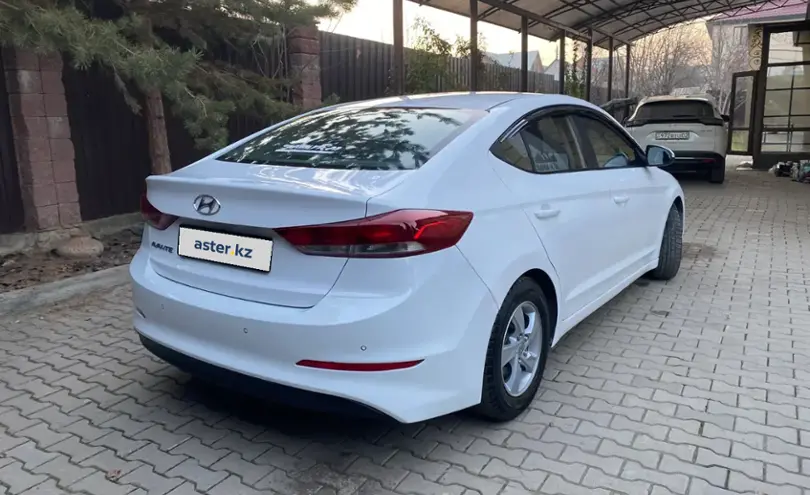 Hyundai Avante 2018 года за 6 500 000 тг. в Алматы