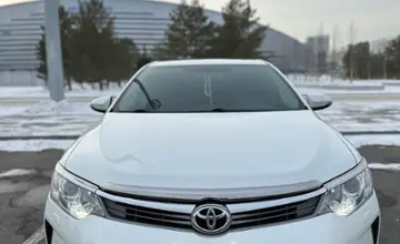 Toyota Camry 2015 года за 9 800 000 тг. в Астана фото 2