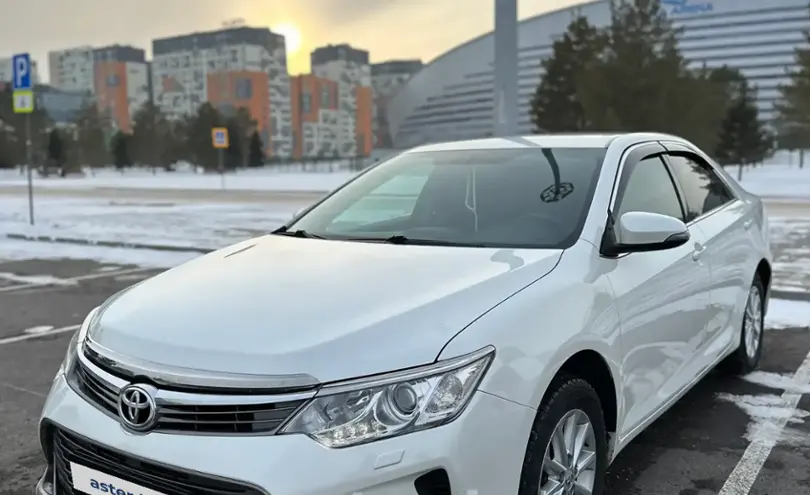 Toyota Camry 2015 года за 9 800 000 тг. в Астана