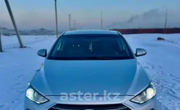 Hyundai Elantra 2018 года за 8 500 000 тг. в Астана фото 2