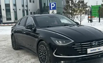 Hyundai Sonata 2019 года за 10 100 000 тг. в Караганда фото 3