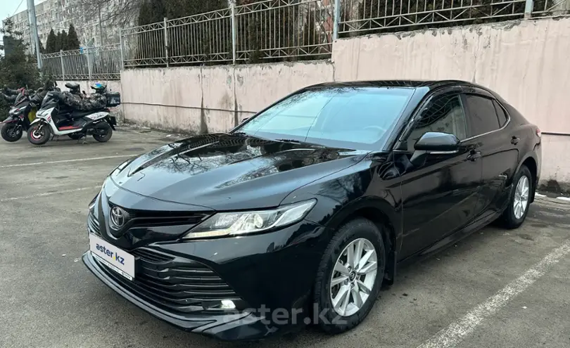 Toyota Camry 2019 года за 12 500 000 тг. в Алматы
