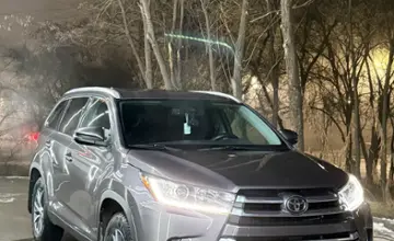 Toyota Highlander 2018 года за 19 000 000 тг. в Алматы фото 3