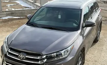 Toyota Highlander 2018 года за 19 000 000 тг. в Алматы фото 1