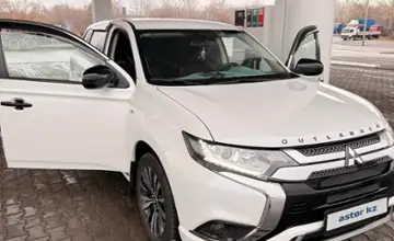 Mitsubishi Outlander 2023 года за 12 500 000 тг. в Усть-Каменогорск фото 3