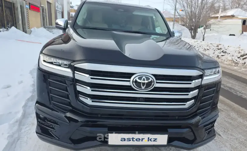 Toyota Land Cruiser 2025 года за 65 000 000 тг. в Костанай