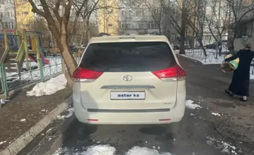Toyota Sienna 2012 года за 14 200 000 тг. в Алматы фото 4