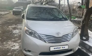 Toyota Sienna 2012 года за 14 200 000 тг. в Алматы фото 1