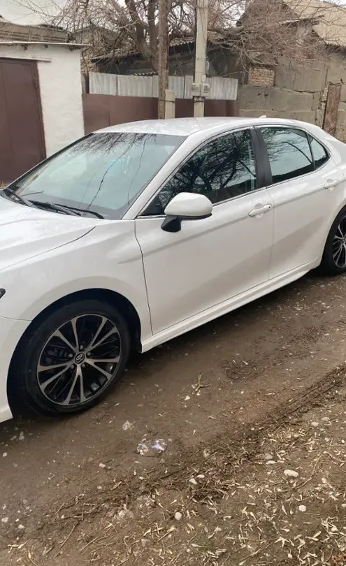 Toyota Camry 2019 года за 12 000 000 тг. в Шымкент фото 2