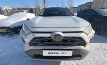 Toyota RAV4 2020 года за 16 800 000 тг. в Астана фото 2