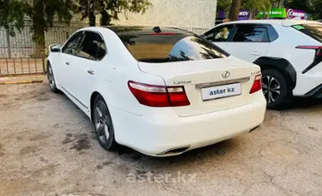 Lexus LS 2007 года за 6 000 000 тг. в Алматы фото 2