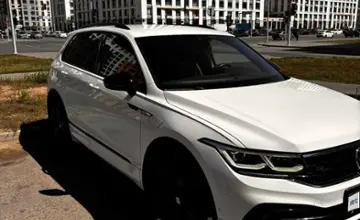 Volkswagen Tiguan 2021 года за 14 500 000 тг. в Астана фото 4