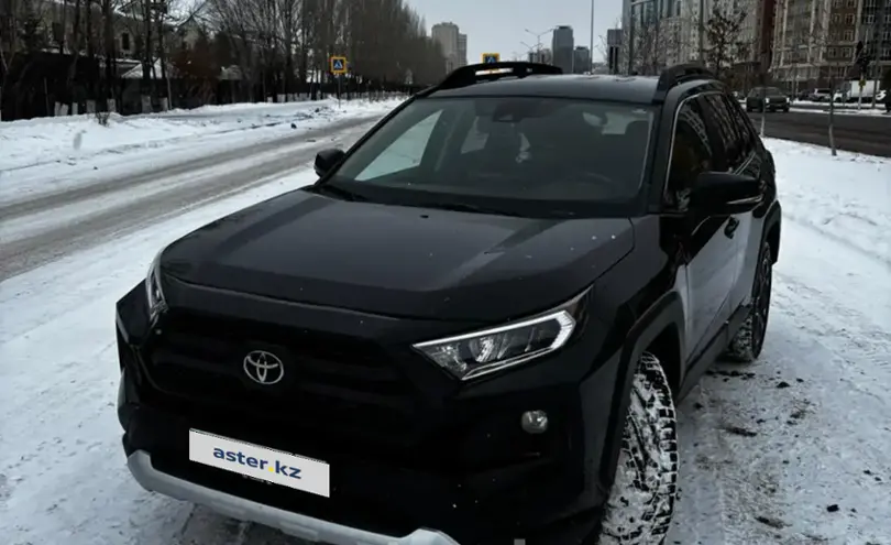 Toyota RAV4 2021 года за 16 500 000 тг. в Астана