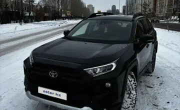 Toyota RAV4 2021 года за 16 500 000 тг. в Астана фото 1