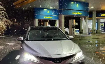 Toyota Camry 2021 года за 15 500 000 тг. в Алматы