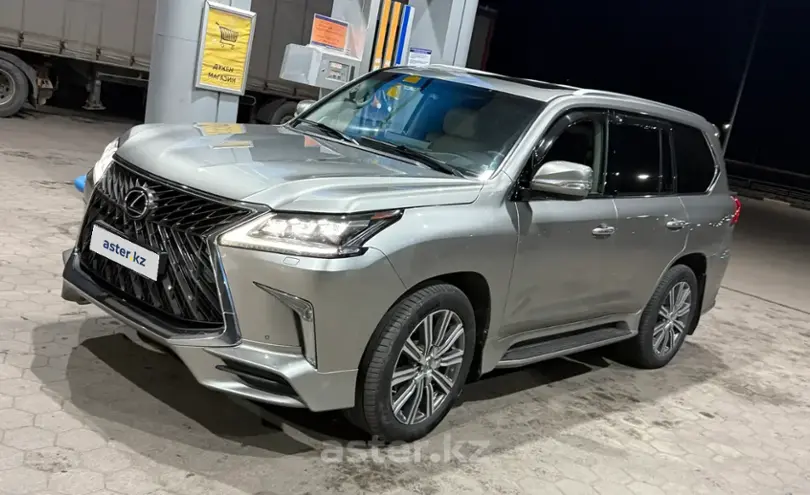 Lexus LX 2016 года за 37 000 000 тг. в Астана