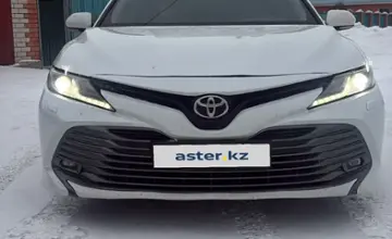 Toyota Camry 2019 года за 11 850 000 тг. в Актобе фото 1