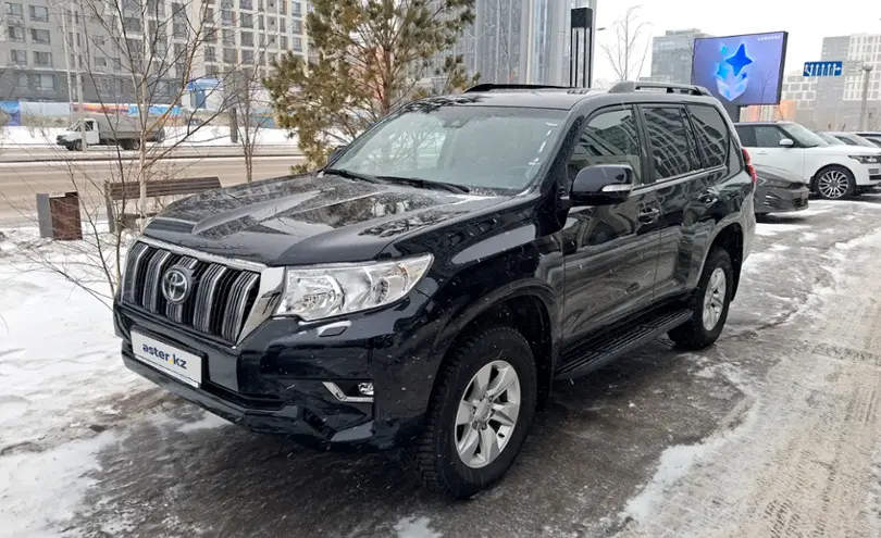Toyota Land Cruiser Prado 2023 года за 30 000 000 тг. в Астана