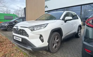 Toyota RAV4 2021 года за 11 200 000 тг. в Алматы фото 1