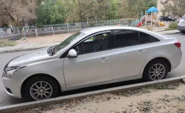 Chevrolet Cruze 2011 года за 3 500 000 тг. в Атырау фото 4