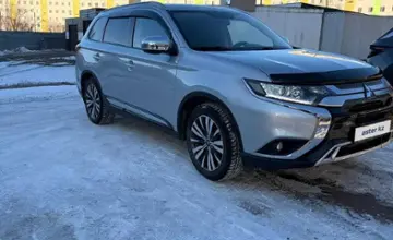 Mitsubishi Outlander 2019 года за 10 500 000 тг. в Улытауская область фото 3