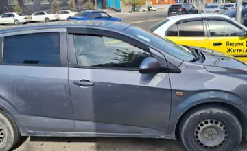 Chevrolet Aveo 2013 года за 2 500 000 тг. в Астана фото 2