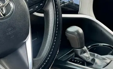 Toyota Camry 2018 года за 11 200 000 тг. в Актюбинская область фото 3