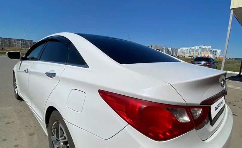 Hyundai Sonata 2010 года за 6 000 000 тг. в Актюбинская область фото 5