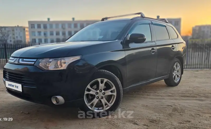 Mitsubishi Outlander 2012 года за 6 800 000 тг. в Актау фото 2
