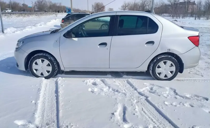 Renault Logan 2015 года за 3 000 000 тг. в Актюбинская область фото 4