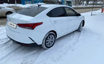 Hyundai Accent 2021 года за 6 400 000 тг. в Западно-Казахстанская область фото 2