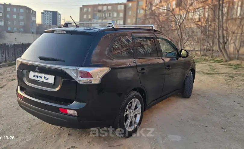 Mitsubishi Outlander 2012 года за 6 800 000 тг. в Актау фото 4