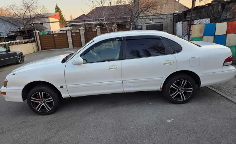 Toyota Avalon 1995 года за 2 550 000 тг. в Алматы