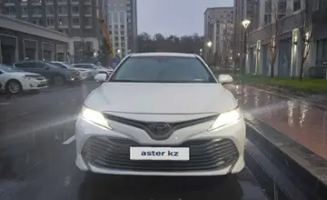 Toyota Camry 2018 года за 12 000 000 тг. в Шымкент фото 2